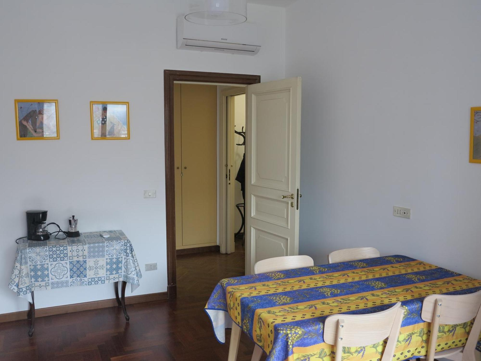 Apartment New Panoramic - Half Way Center-vomero District Naples