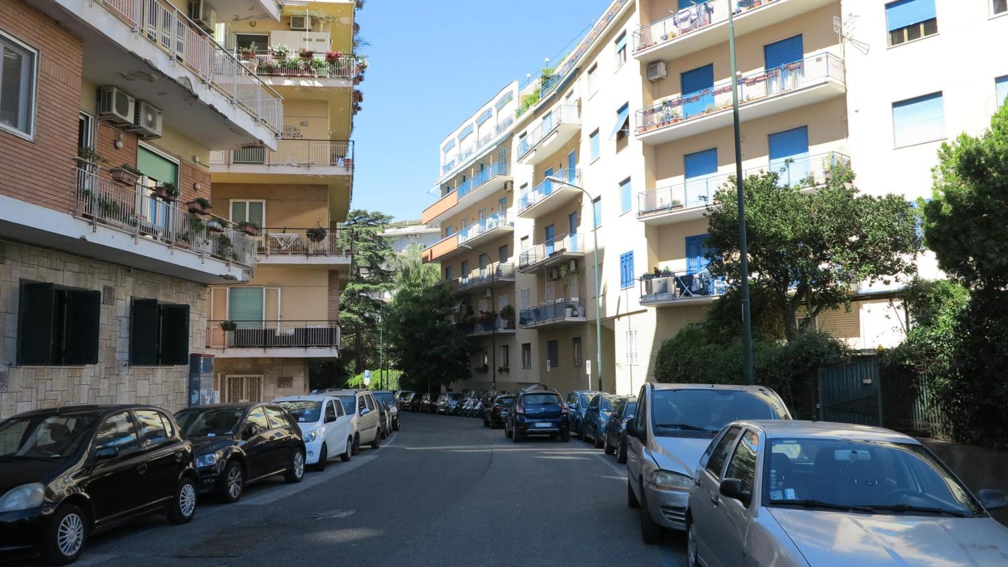 New Panoramic - Half Way Center-vomero District Apartment