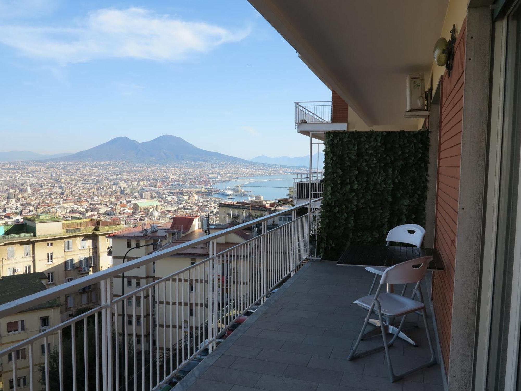 New Panoramic - Half Way Center-vomero District Apartment *